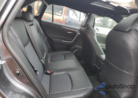 2024 Toyota Rav4 Xse z USA, uszkodzony, nr VIN JTME6RFV2RD555887